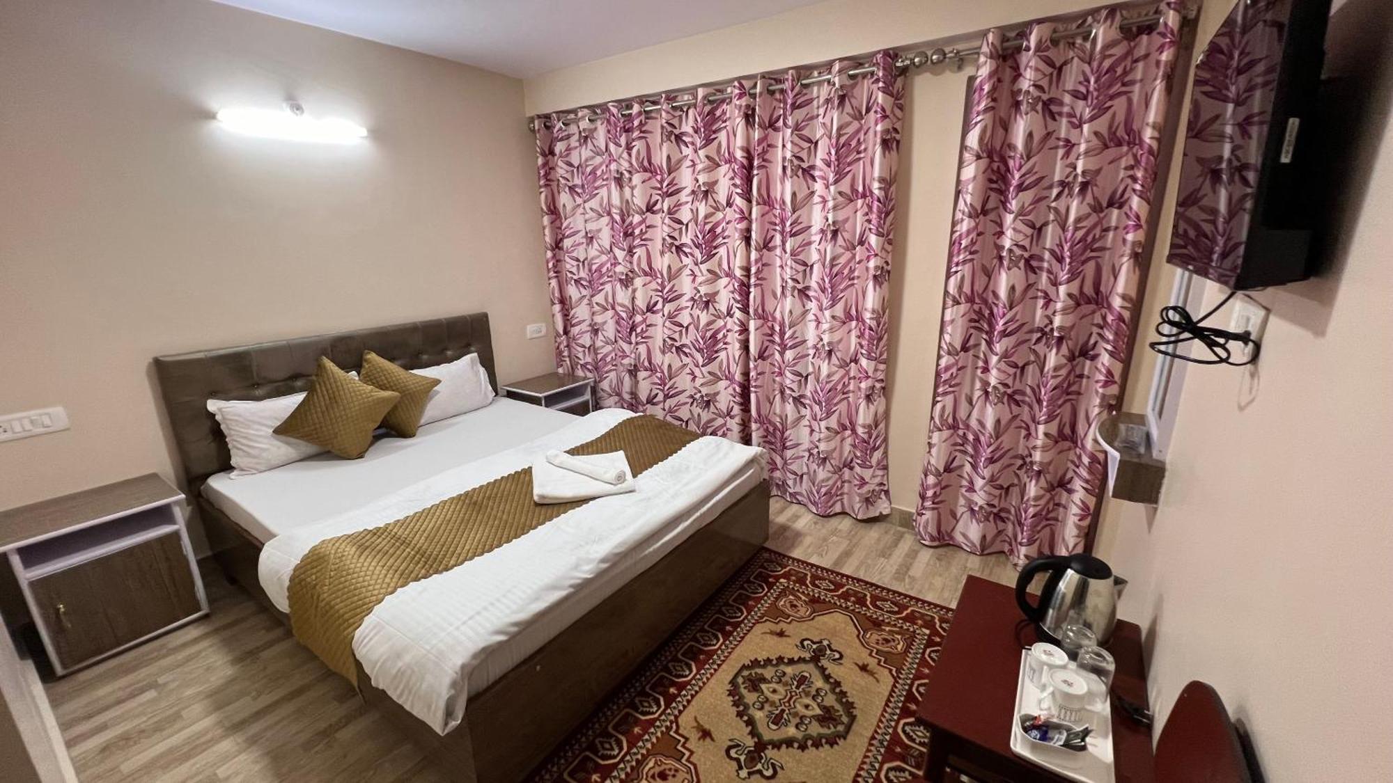 Hotel Hill Top Darjeeling  Exterior photo