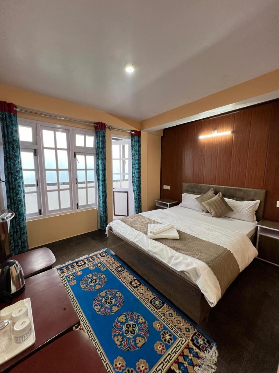 Hotel Hill Top Darjeeling  Exterior photo